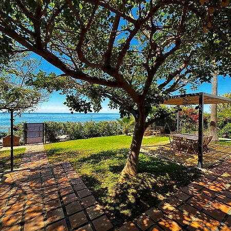 Villa Alboran Beachfront 9Pax Torre de Benagalbon Buitenkant foto